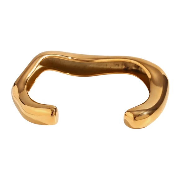 18k Gold Plated Cuff Bracelet - Picture 2 of 3